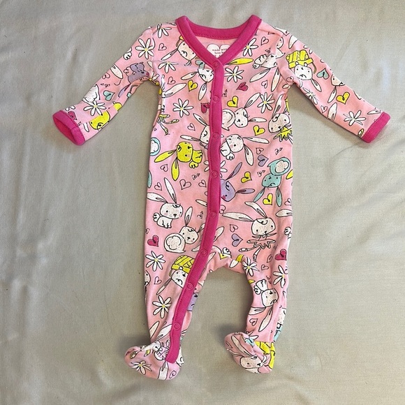 The Children's Place - NWOT - One Piece footed sleeper with Rabbit Design - Picture 1 of 5